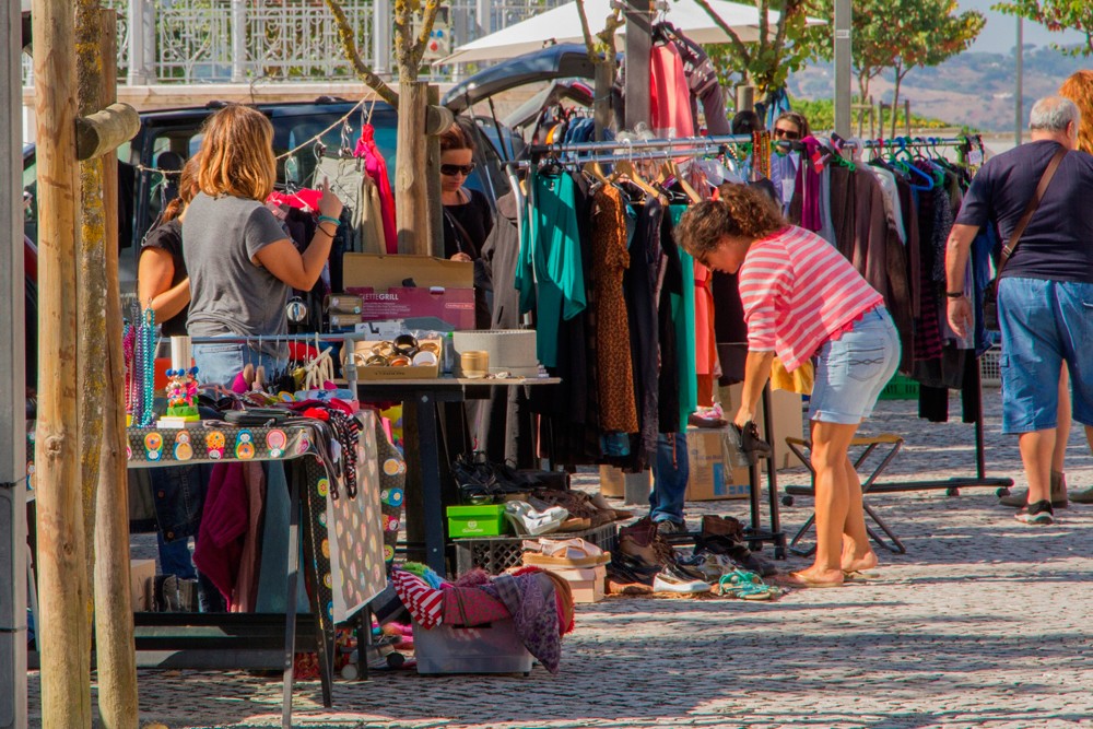 Largo de S. João com “Bagageira Aberta em Palmela” a 23 de março