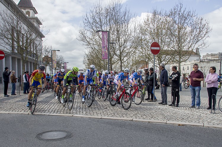 Prova contou com 157 participantes: Espanhol Jonathan Lastra vence 3.ª edição da Clássica da Arrá...