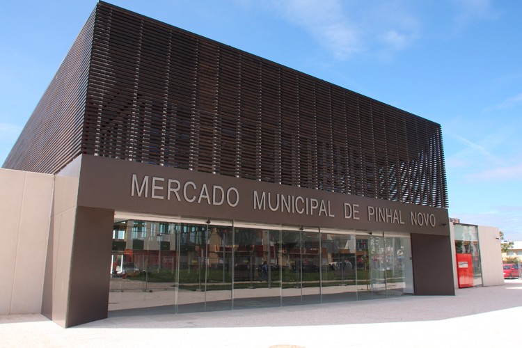 Feiras Outlet arrancam em março no Mercado Municipal de Pinhal Novo