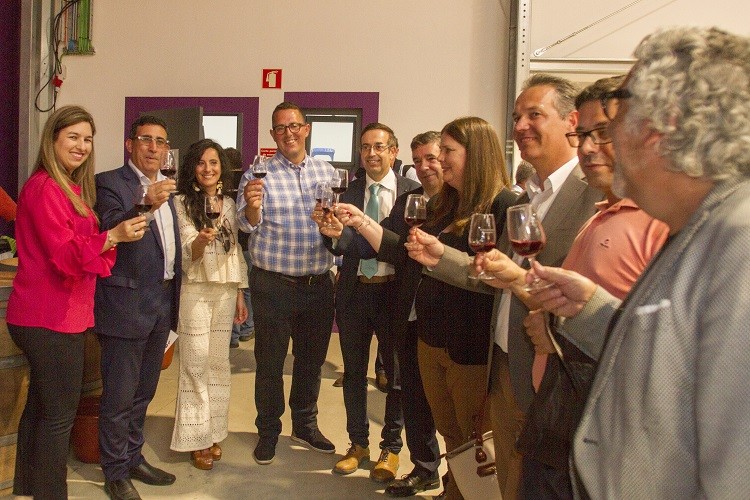 Fernão Pó Adega venceu concurso de vinhos: Mostra de Vinhos em Fernando Pó atraiu 8.500 visitantes