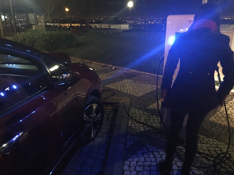 Posto de Carregamento de Veículos Elétricos em Palmela