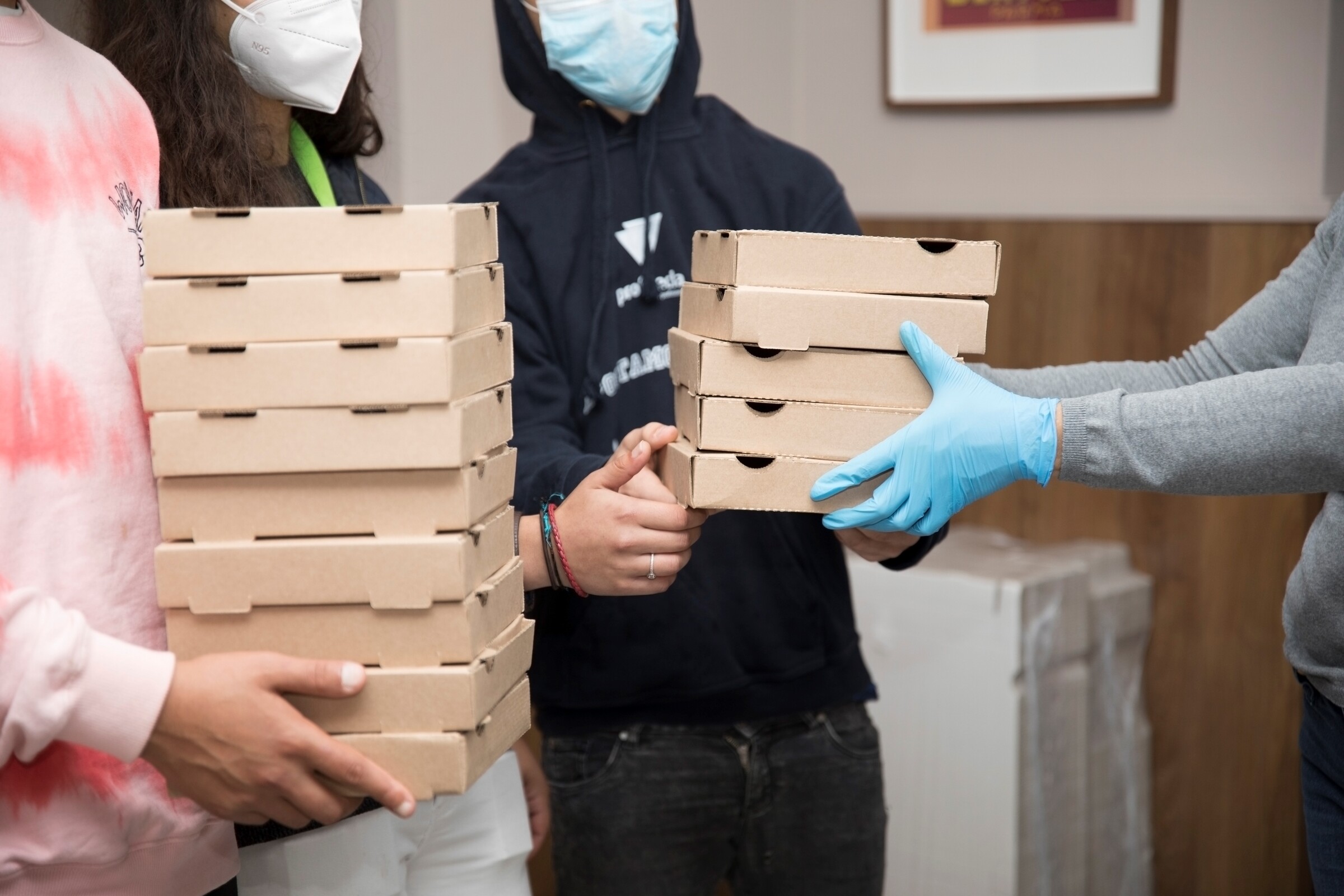 Solidariedade: IPSS do concelho recebem doação de pizzas