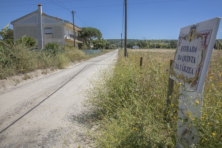 Aberto concurso para pavimentação da Estrada da Quinta da Várzea