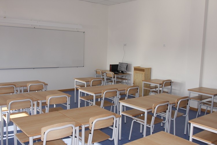 Município retira amianto em escolas da Responsabilidade do ME e refuta acusações do PS