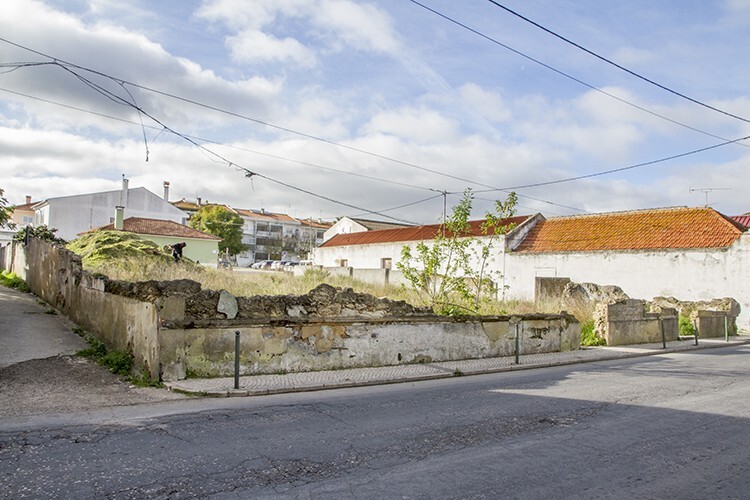 Projeto de novo parque de estacionamento em Quinta do Anjo em concurso