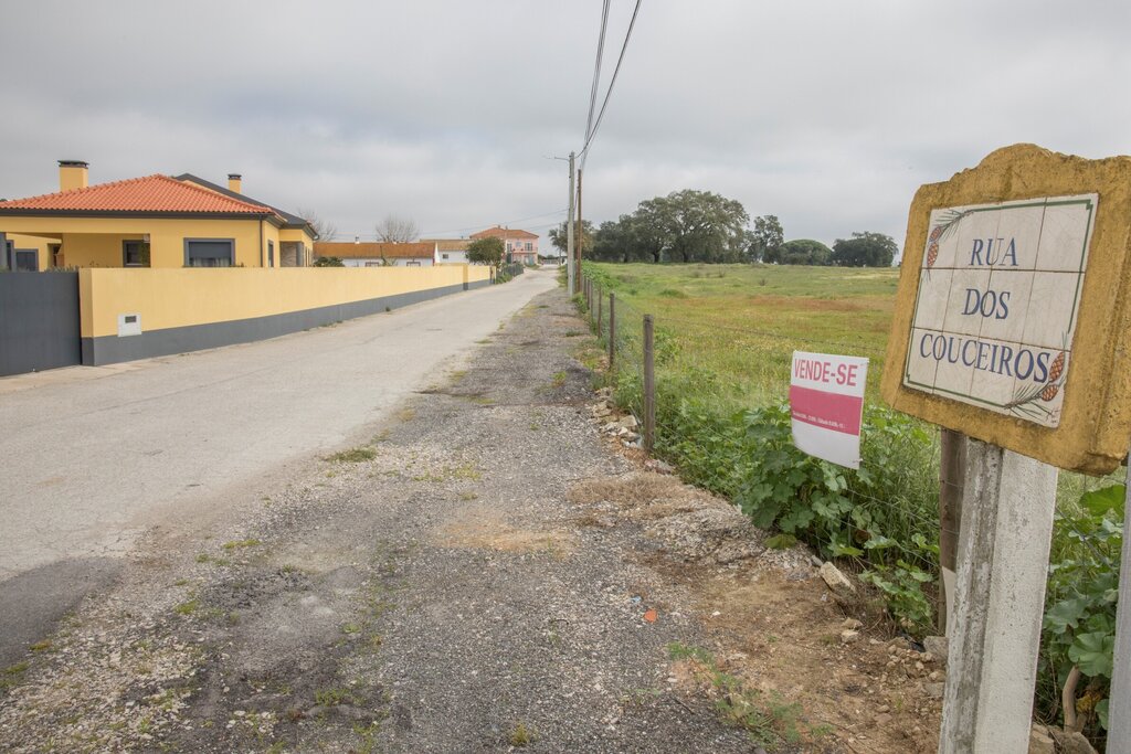 Adjudicado projeto de infraestruturas de Olhos de Água - Nascente