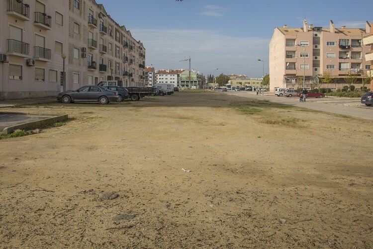 Arranjos exteriores da Praceta Orlando Ribeiro: concurso para projeto 