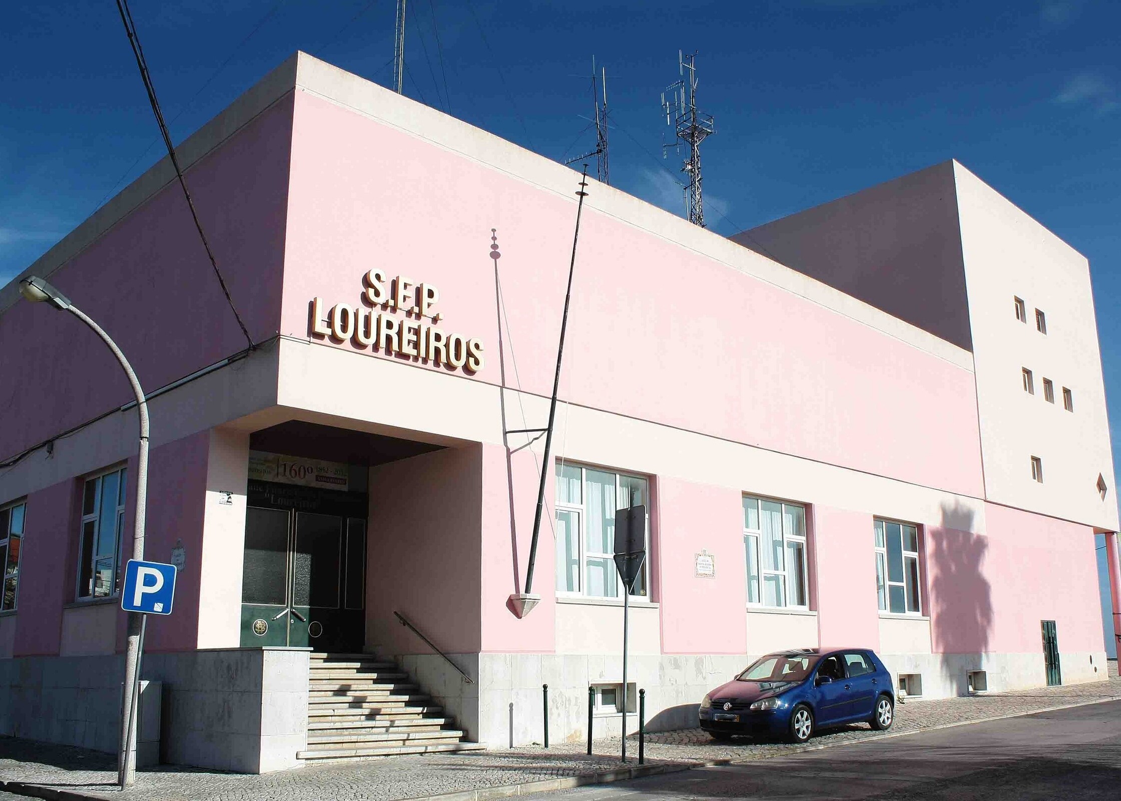 Câmara de Palmela isenta “Loureiros” de taxas para obras de conservação no edifício sede