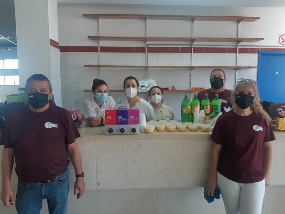 Serviços Sociais dos Trabalhadores do Município confecionam almoço para equipa de Vacinação