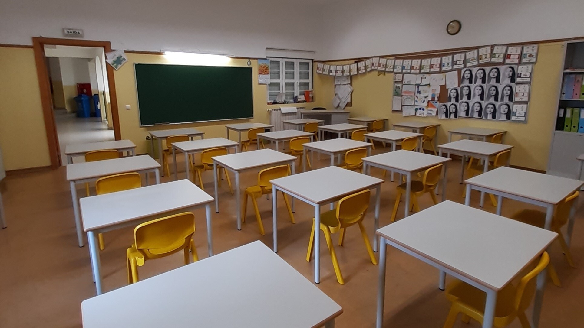 Palmela investe 28 mil euros na requalificação do Parque Escolar com aquisição de mobiliário