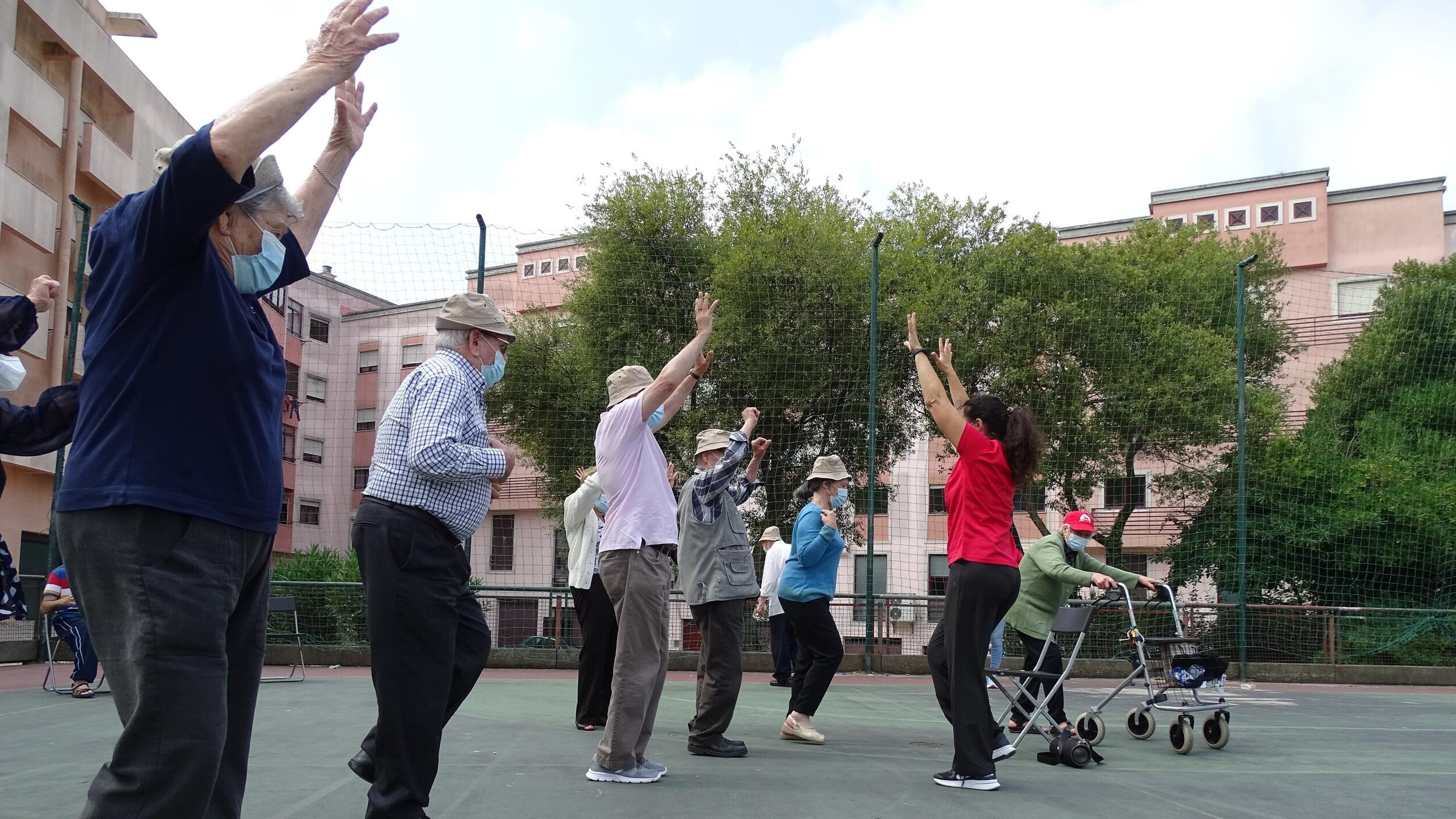 “Respirar Ar Livre” no concelho de Palmela - 1.ª fase do projeto levou a dança a 191 utentes de IPSS