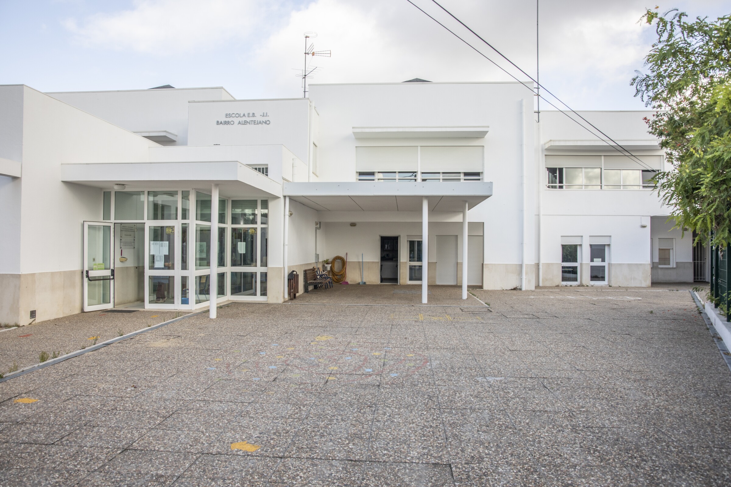 Telheiros na EB do Bairro Alentejano – concurso a decorrer