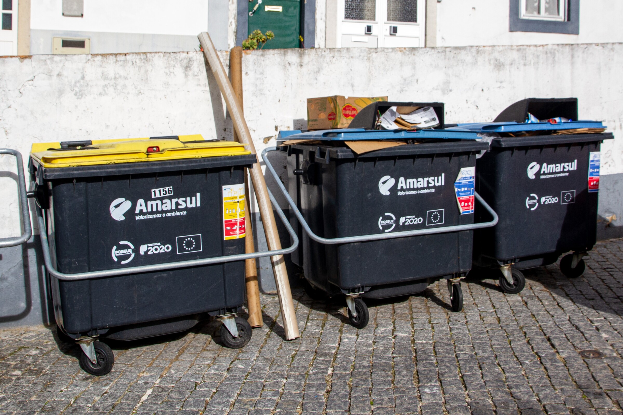 Greve na AMARSUL - Município impedido de descarregar resíduos em aterro apela à colaboração dos/a...