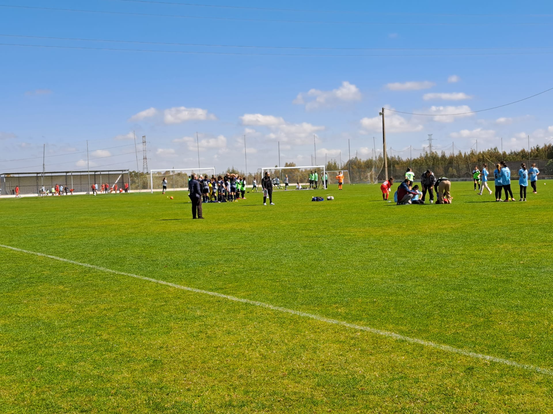 + de uma centena de alunas na Festa do Futebol Feminino